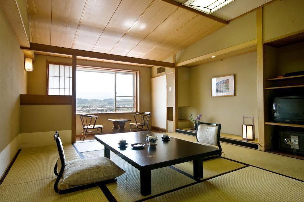 Onsen Hotel Omoto Мацумото Экстерьер фото