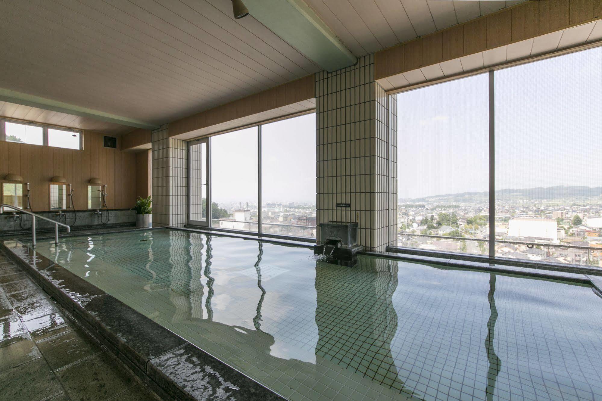 Onsen Hotel Omoto Мацумото Экстерьер фото