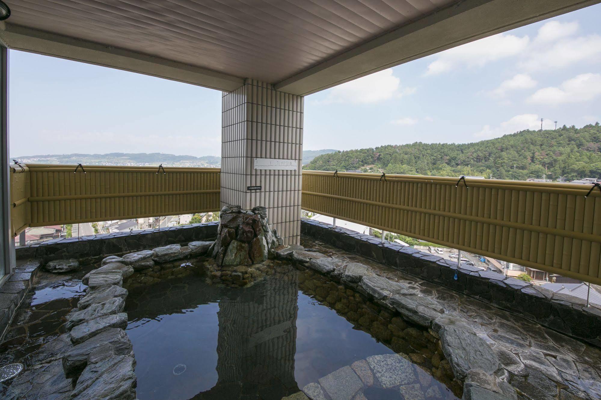 Onsen Hotel Omoto Мацумото Экстерьер фото